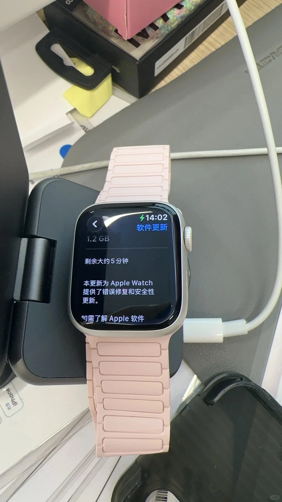 有Apple Watch的慎重更iOS27,血的教训 有Apple Watch的慎重更iOS27,血的教训